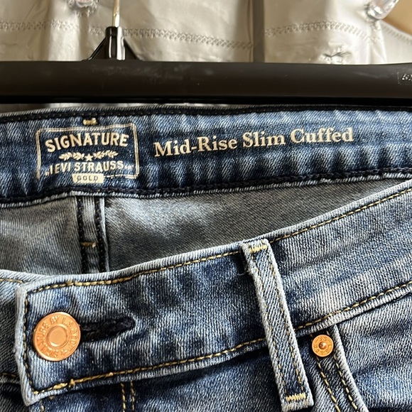 Levi’s signature midrise, slim cuffed women’s size 18 jeans - Picture 3 of 7